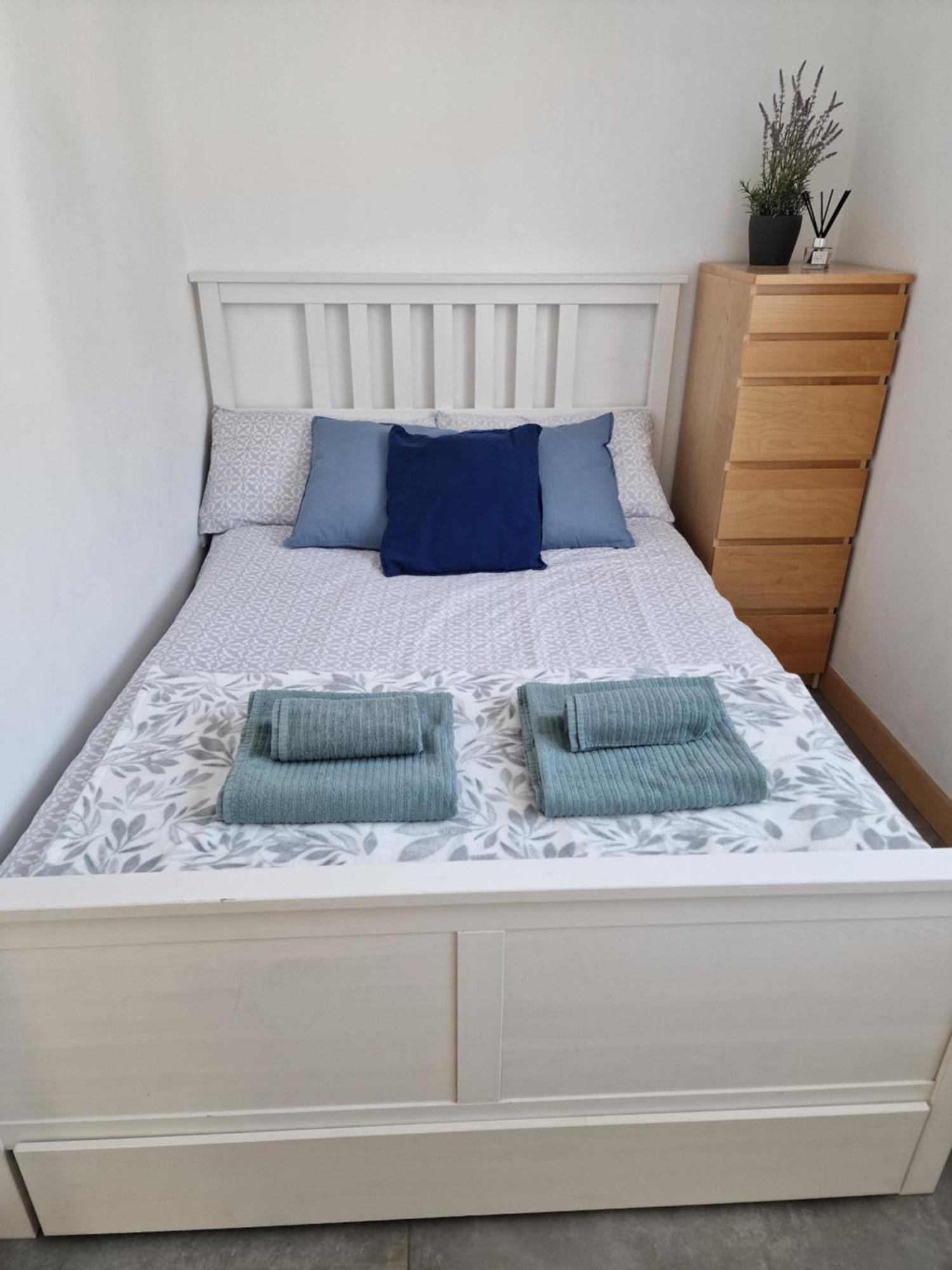 Modern Two Bedroom House Holiday home *